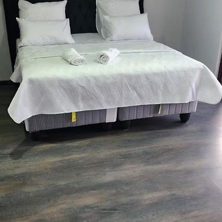 Silent Corner Guest House Roodepoort Zewnętrze zdjęcie